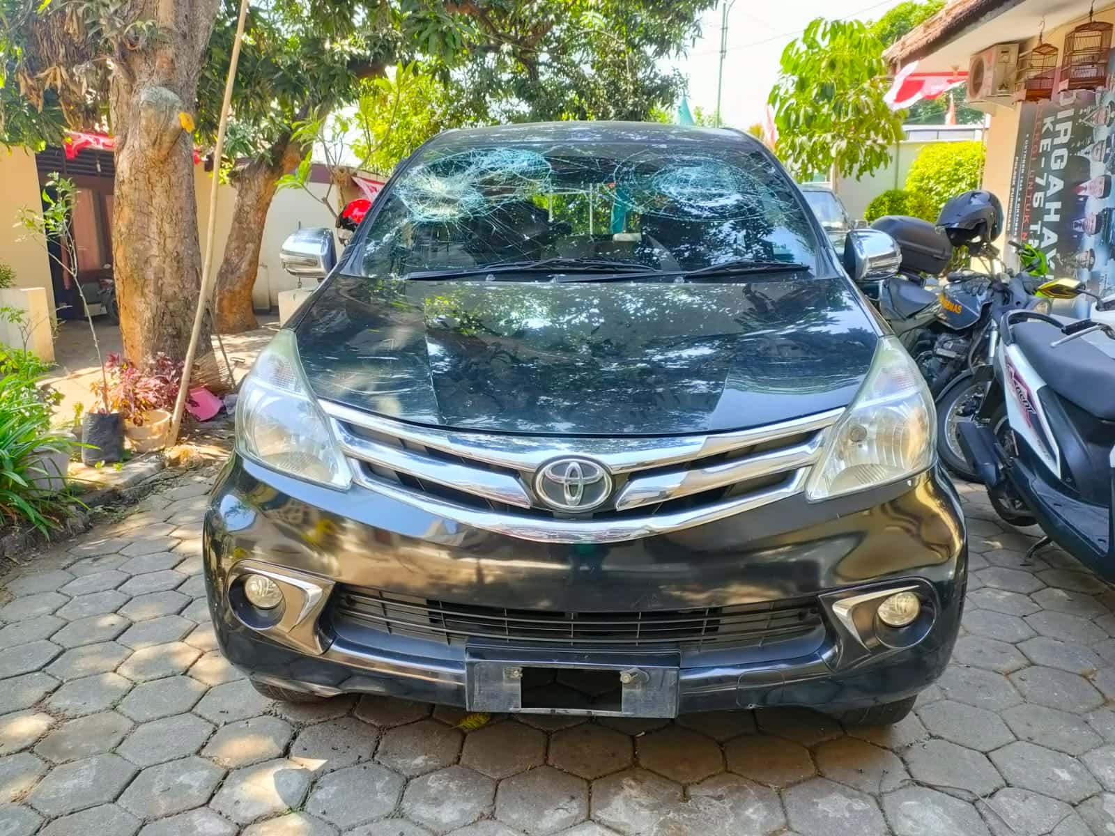 Foto mobil pelaku