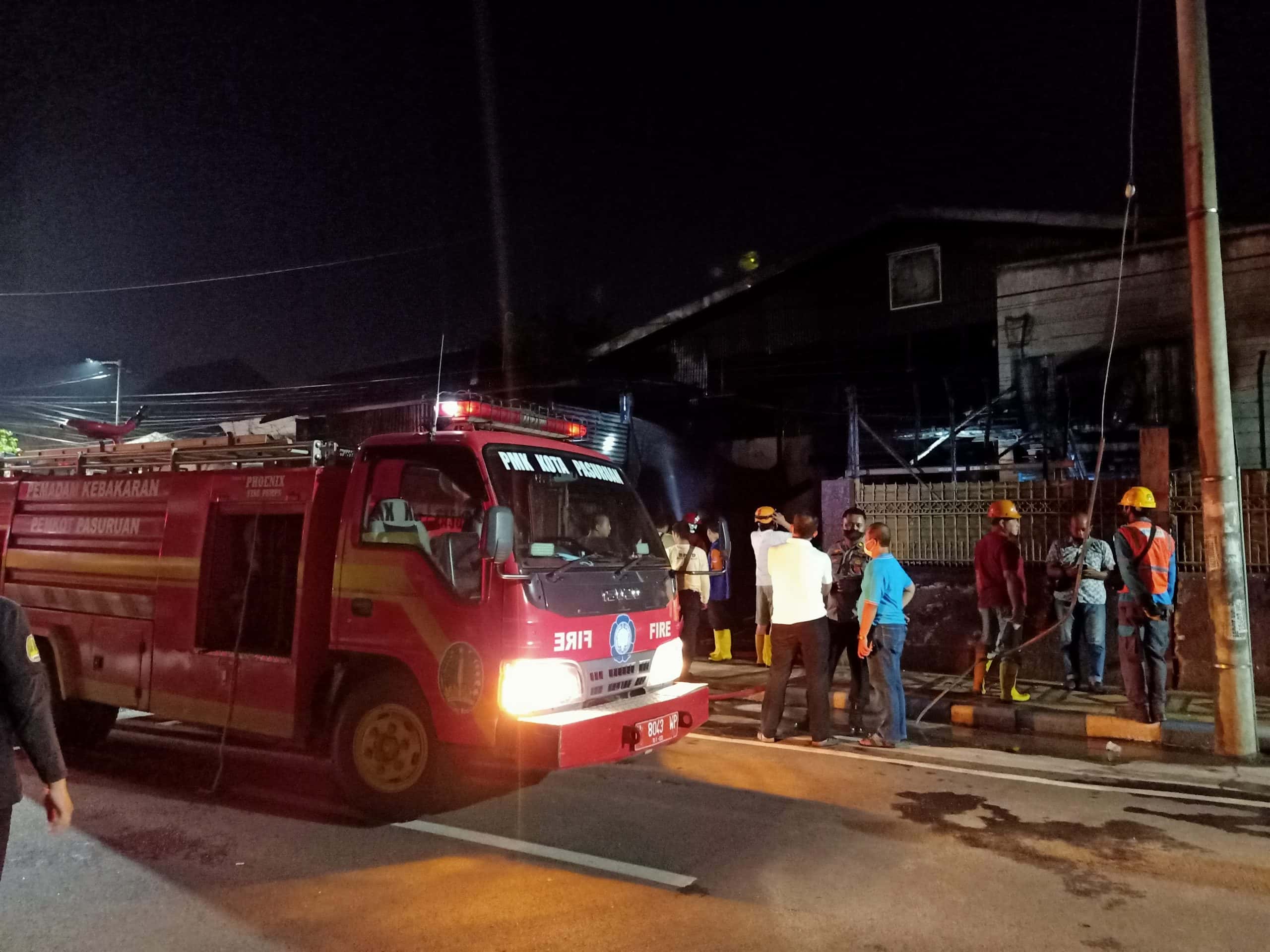 Foto kebakaran gudang kosong